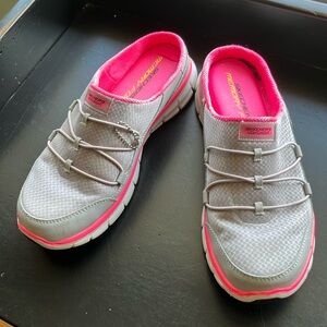 Sketchers Flex Sole w/ memory Foam size 8